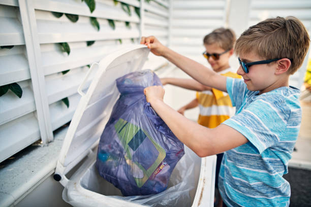 Best Yard Waste Removal  in Mora, MN